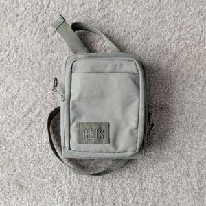 The Sport Sling in Olive